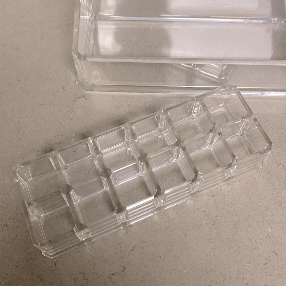 Luxe Large Acrylic Makeup Organizer